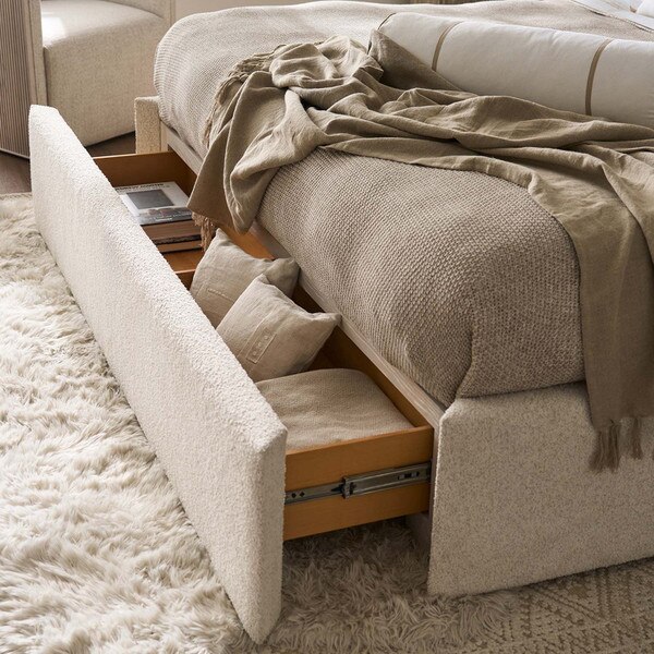 Owen Storage Bed (Queen) Lifestyle 15
